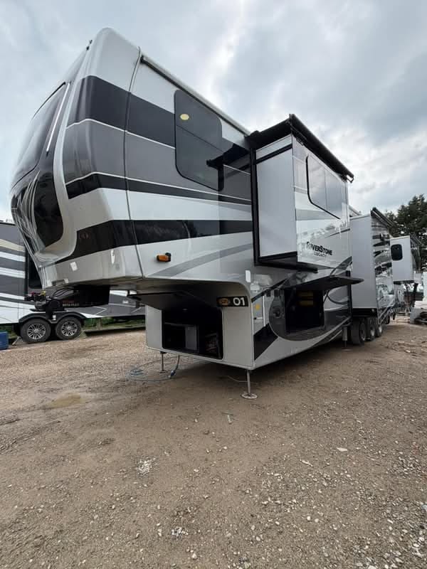 RV Stage 4 ceramic coating — Professional Car Detailing Colorado Springs (Digii Mobile Detailing)